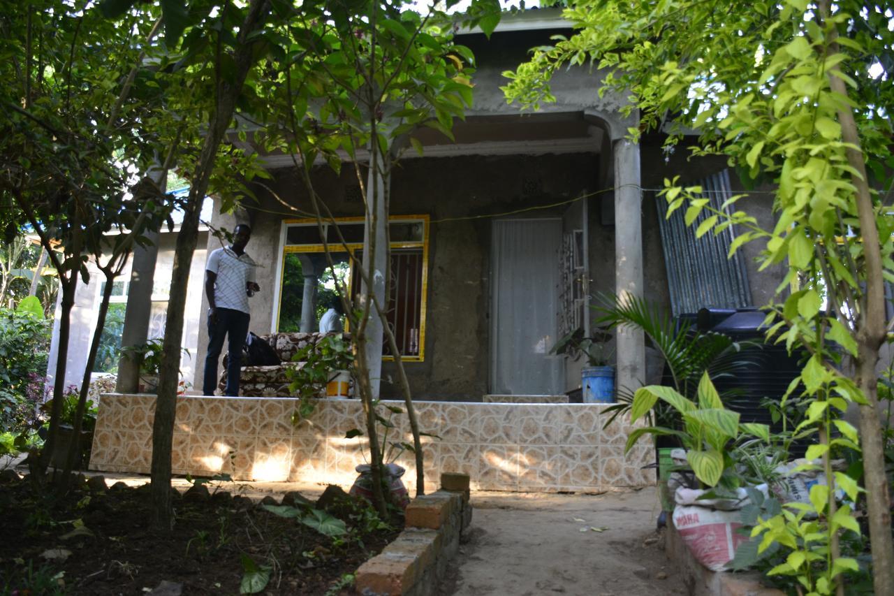 Simple Specious Homestay Arusha Exterior foto